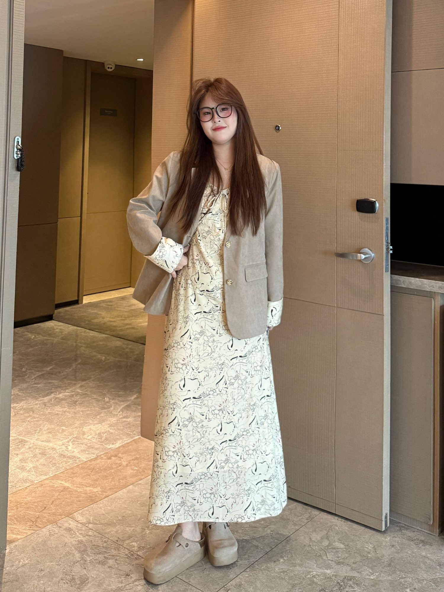 南岛风大码女装早春显瘦拼接西装外套花纹吊带连衣裙时尚套装胖mm